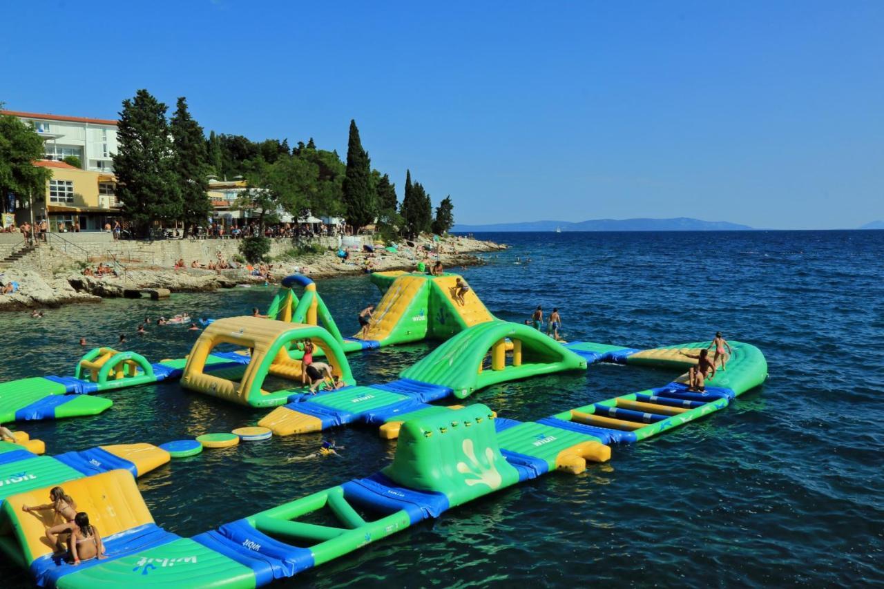 Apartments With A Parking Space Rabac, Labin - 7410 Екстериор снимка