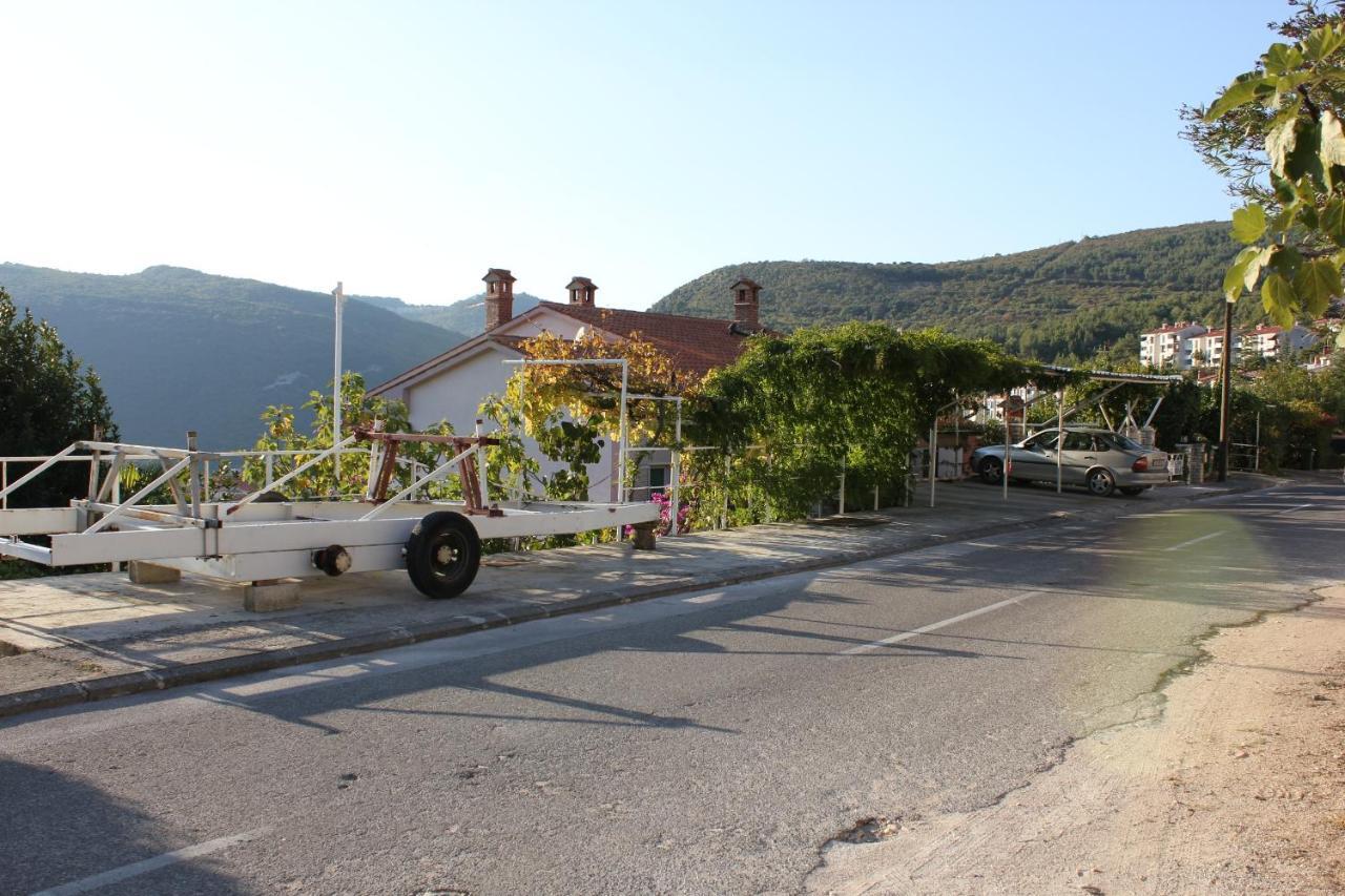 Apartments With A Parking Space Rabac, Labin - 7410 Екстериор снимка