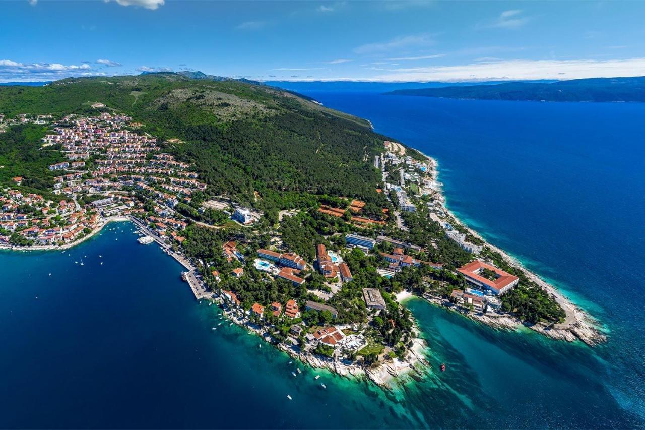 Apartments With A Parking Space Rabac, Labin - 7410 Екстериор снимка