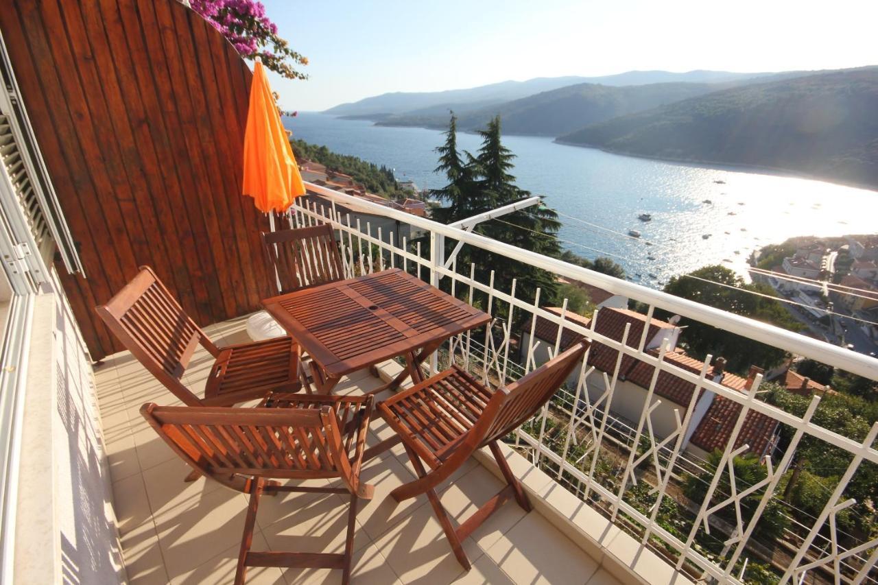Apartments With A Parking Space Rabac, Labin - 7410 Екстериор снимка